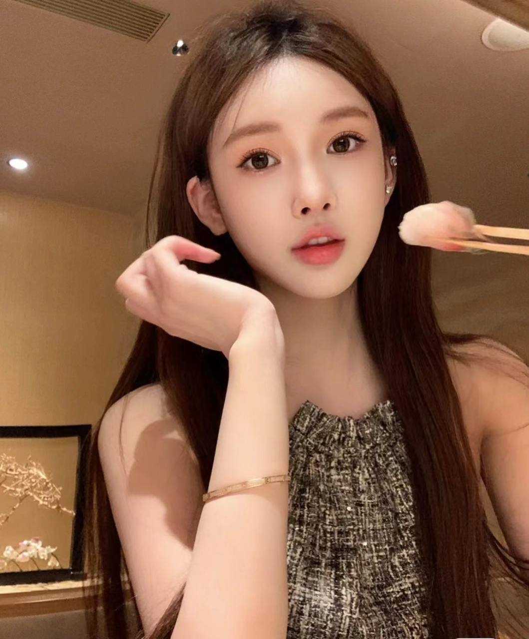 170 E - Guangzhou Escort Photo 6 | Escort Girls China